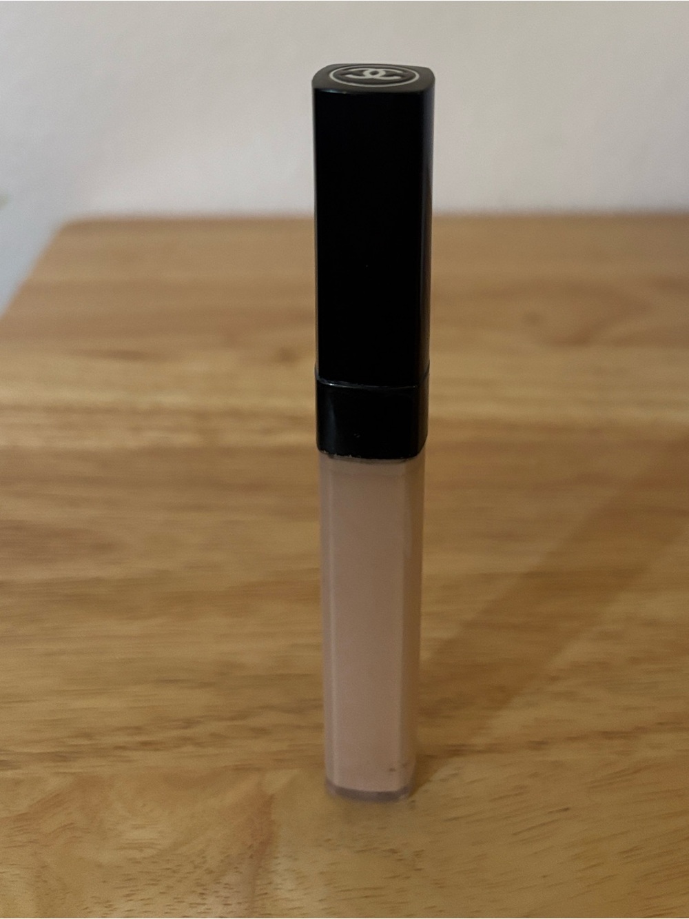 CHANEL Concealer Shade B20, NWOB